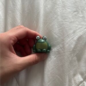 Good Luck Frog Mini Figurine | European Souvenir | Small Green Frog Charm